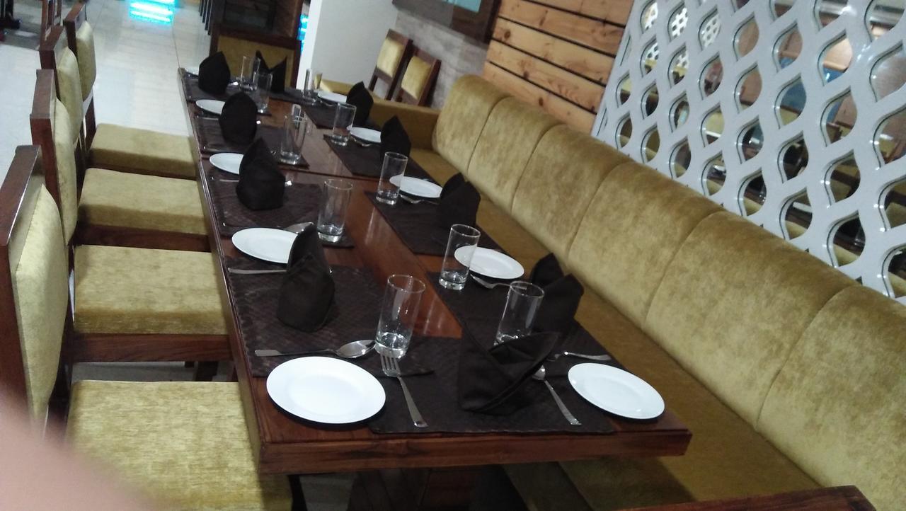 Hotel Neelam Moga Ludhiana Zewnętrze zdjęcie