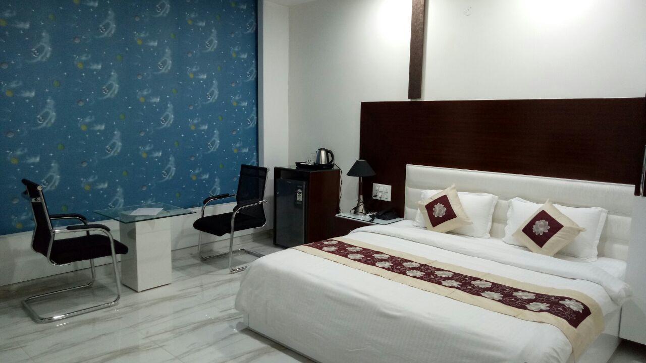 Hotel Neelam Moga Ludhiana Zewnętrze zdjęcie
