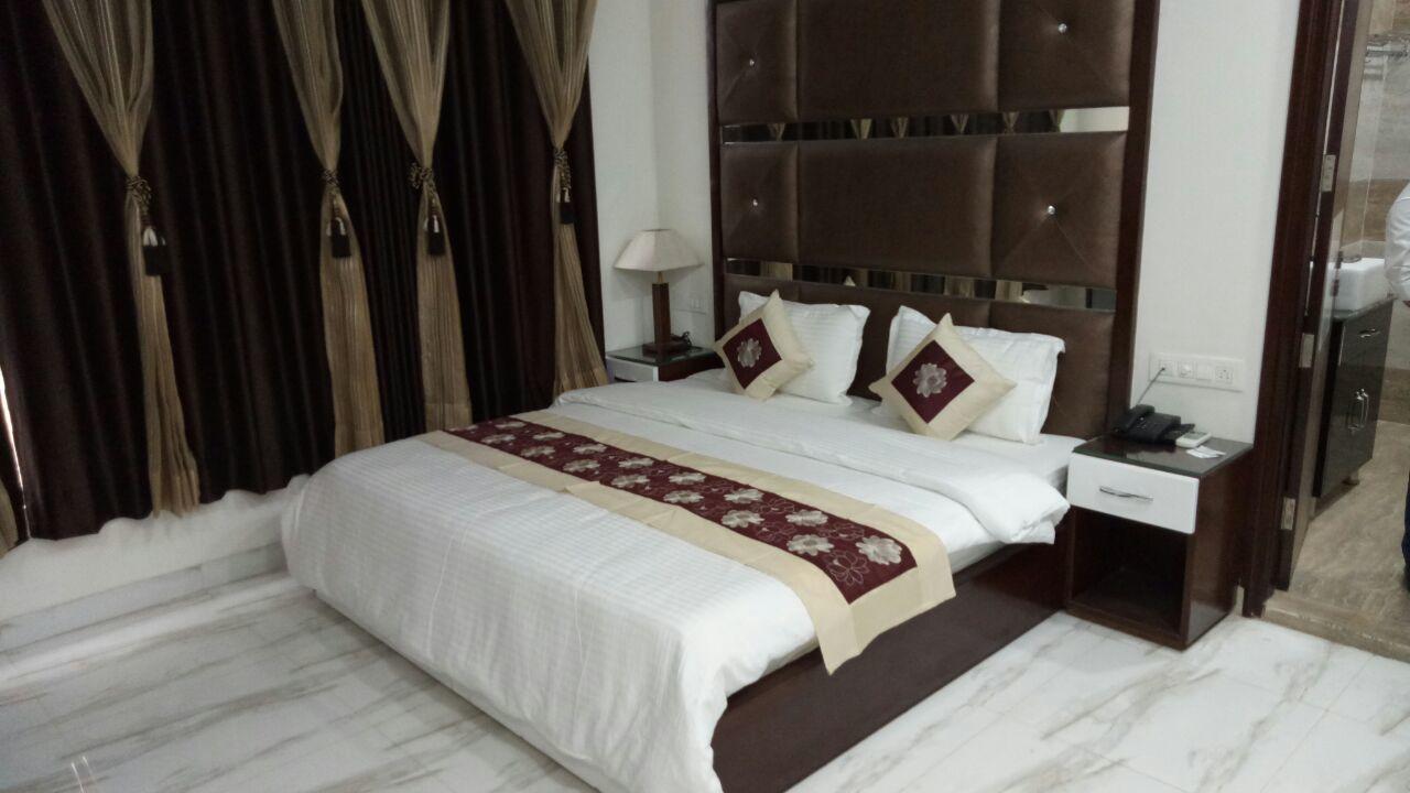 Hotel Neelam Moga Ludhiana Zewnętrze zdjęcie